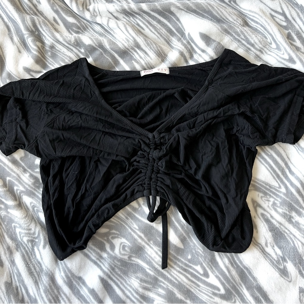 Black scrunched crop top